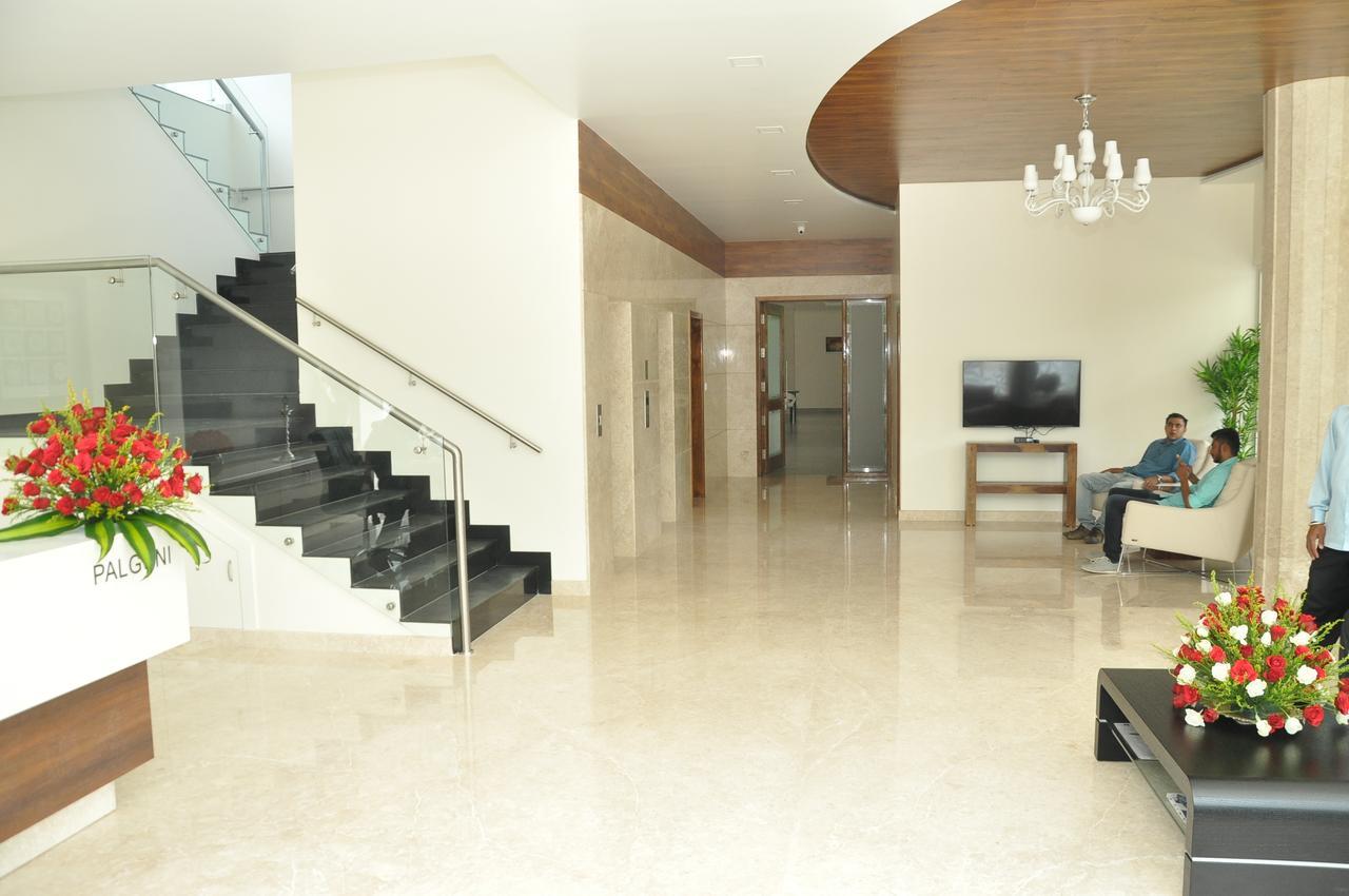 ホテル Palguni Residency ハッサン エクステリア 写真